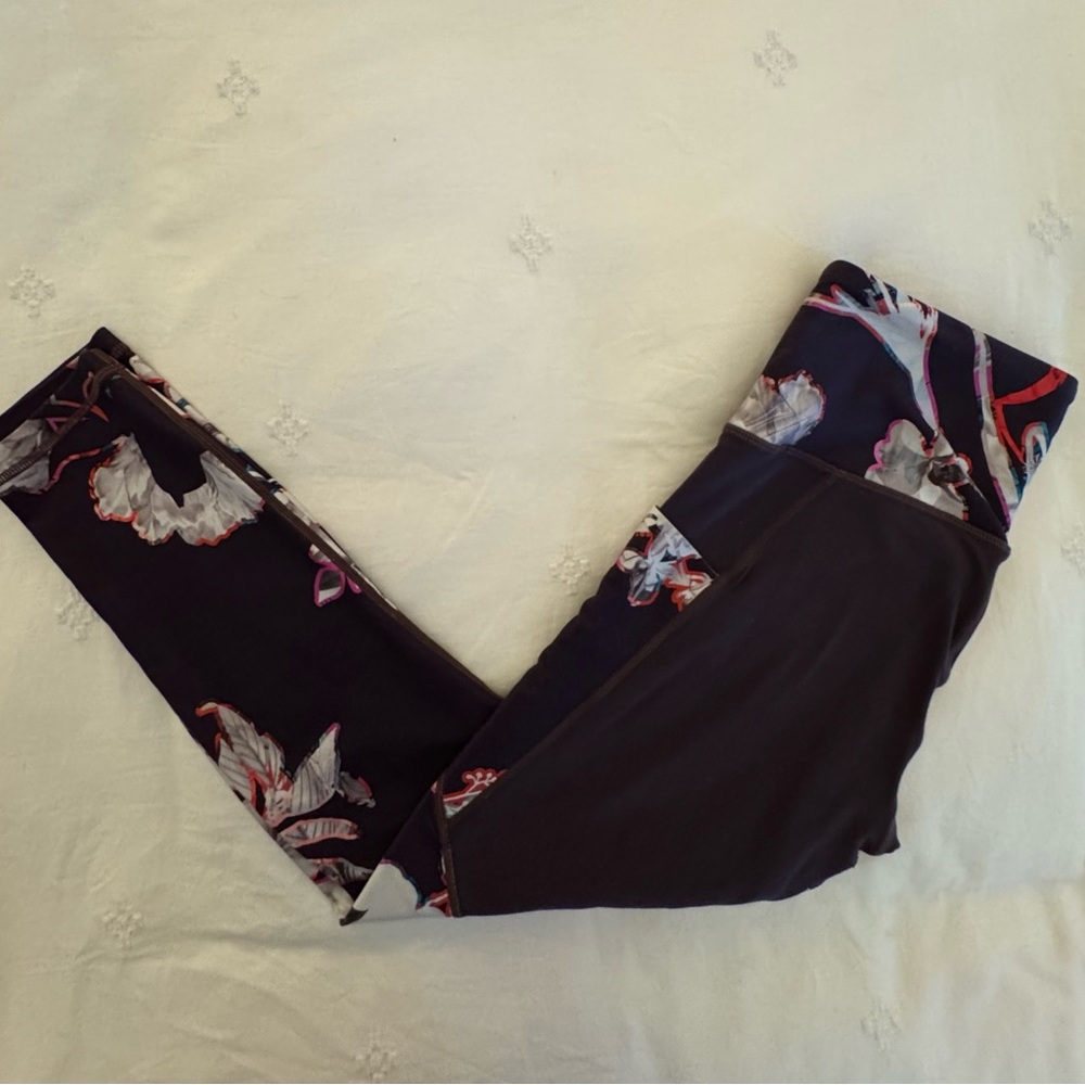 Athleta Floral Patterned Leggings with Side Pockets